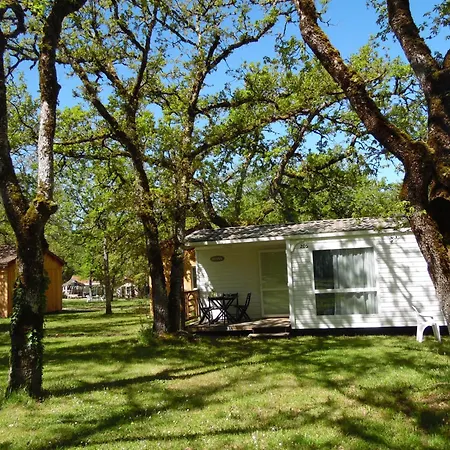 Camping Les Paillotes Payrac Exterior photo